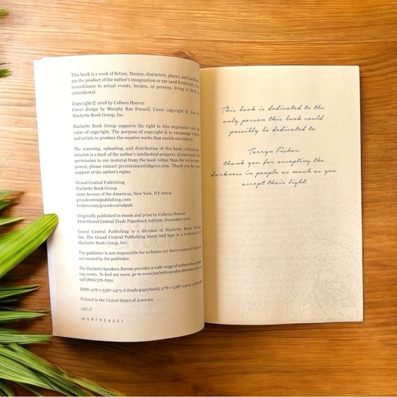 Verity by Colleen Hoover | Romantic Thriller Paperback - Picture 7 of 9